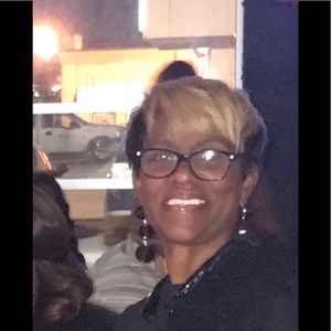 Meet your Posher, Beverly